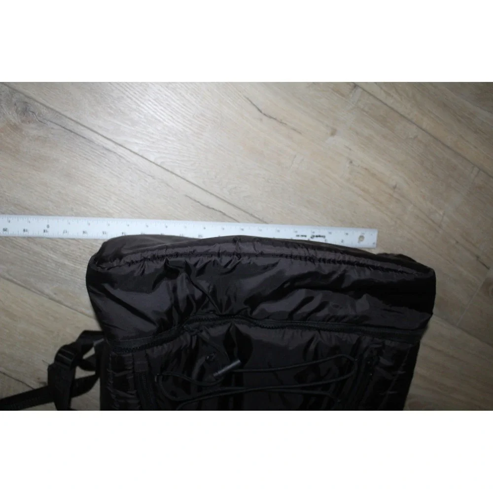 Blogilates‎ Black Puffy Backpack Nylon Drawstring Gym Bag with Shoe Compartment